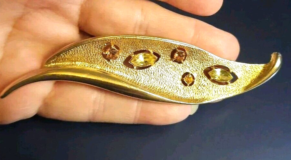 Vintage Emmons Abstract Leaf Gold Tone W/ Rhinestone Brooch Pin